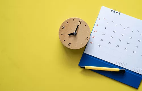 Uhr und Kalender
